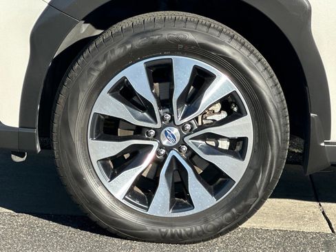 Certified 2023 Subaru Outback Limited image 30