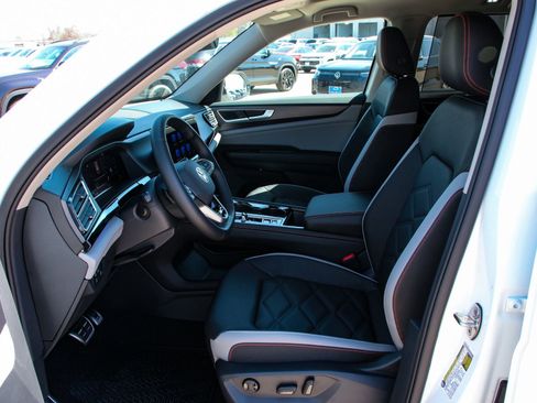 New 2026 Volkswagen Atlas Peak Edition AWD/4WD image 10