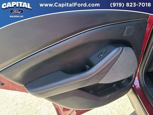Certified 2025 Ford Mustang Mach-E Premium AWD/4WD image 17