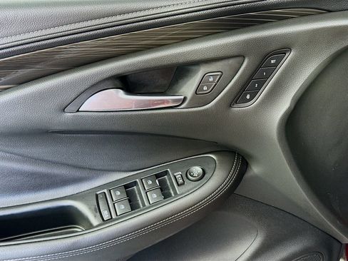 Used 2020 Buick Envision Essence w/ Experience Buick Package AWD/4WD image 18