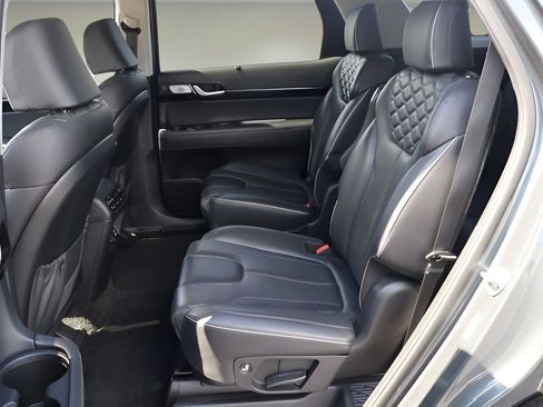 Used 2021 Hyundai Palisade Limited FWD image 12