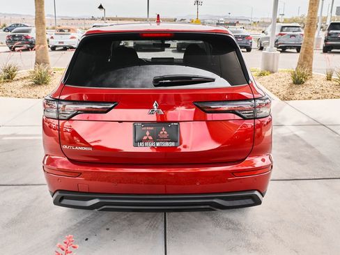 New 2026 Mitsubishi Outlander ES FWD image 7