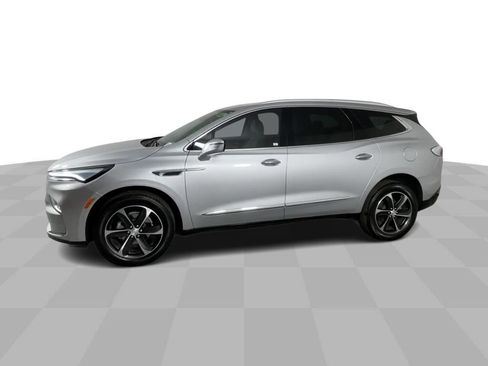 Used 2022 Buick Enclave Essence w/ Sport Touring Edition image 4