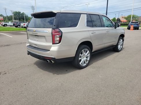 Used 2021 Chevrolet Tahoe High Country w/ Premium Package AWD/4WD image 5