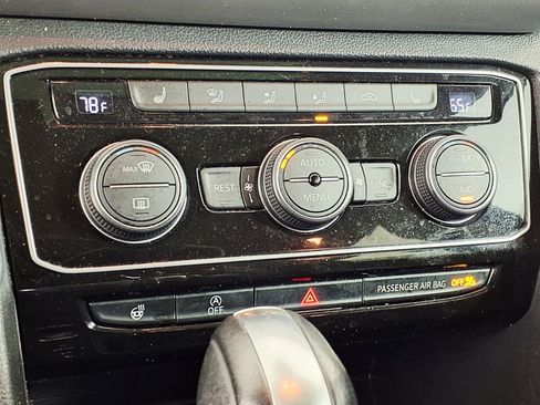 Used 2019 Volkswagen Atlas SEL R-Line FWD image 20