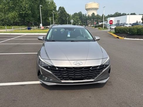Used 2021 Hyundai Elantra SEL w/ Convenience + Premium Package FWD image 8
