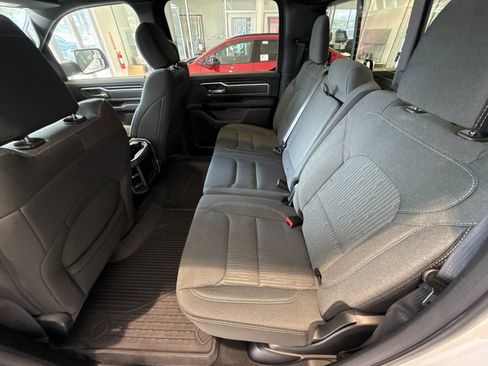 Used 2022 RAM 1500 Big Horn AWD/4WD image 12