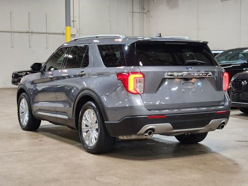 Used 2021 Ford Explorer Limited w/ Equipment Group 301A RWD image 11