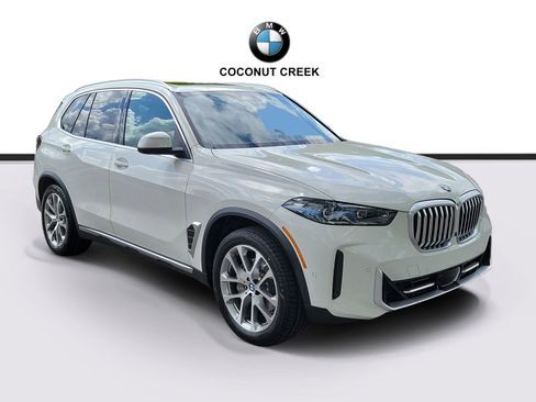 Certified 2024 BMW X5 xDrive40i w/ Premium Package AWD/4WD image 1
