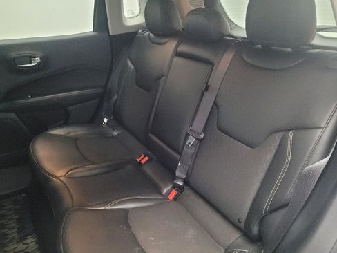 Used 2020 Jeep Compass Latitude w/ Popular Equipment Group FWD image 18