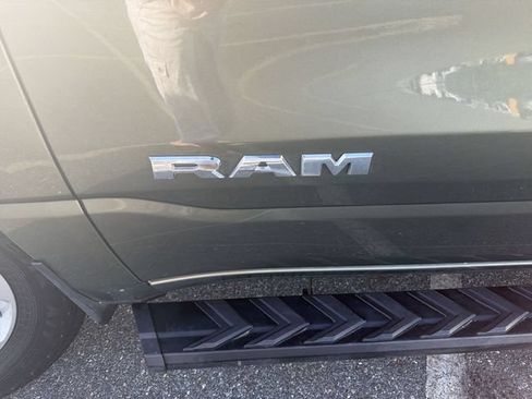 Used 2020 RAM 1500 Big Horn AWD/4WD image 32