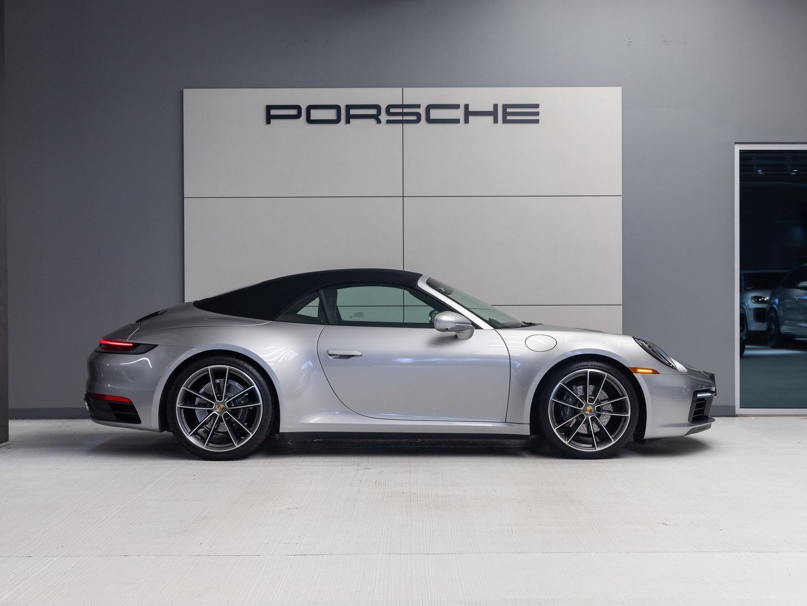 Certified 2021 Porsche 911 Carrera RWD image 8