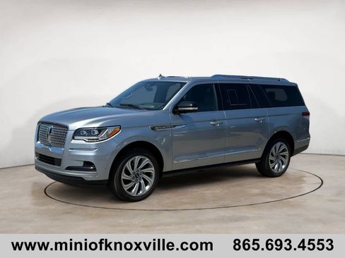 Used 2024 Lincoln Navigator L Reserve AWD/4WD image 7