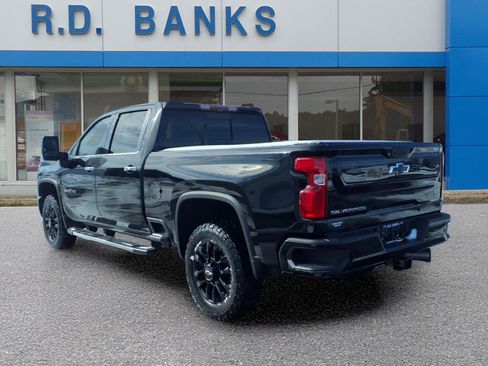 Used 2024 Chevrolet Silverado 3500 LTZ w/ LTZ Plus Package image 3