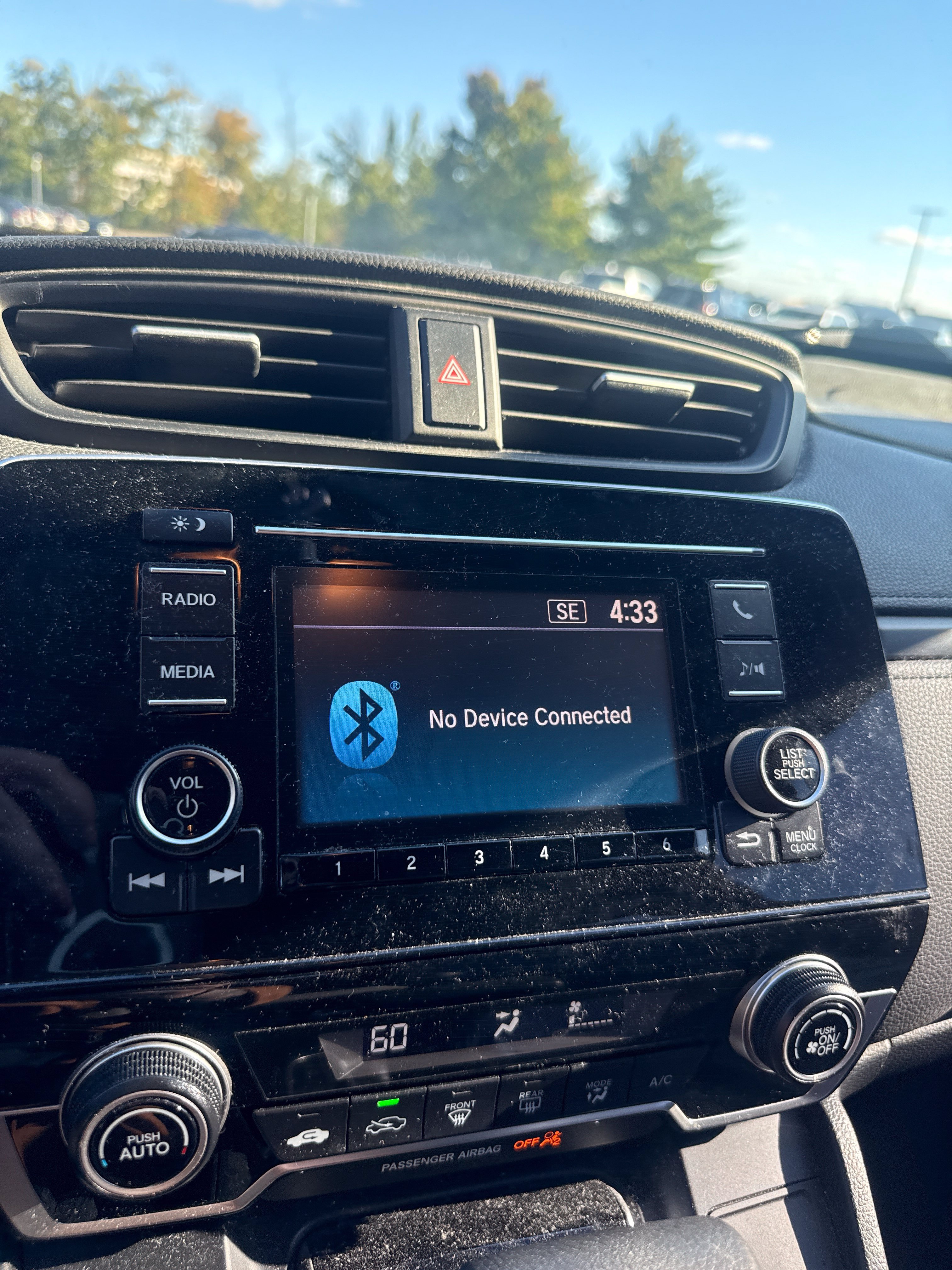 Used 2017 Honda CR-V LX image 4