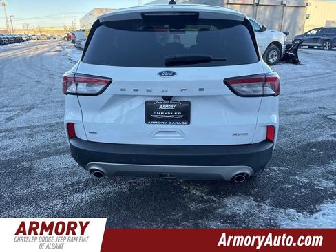 Used 2022 Ford Escape SE image 5