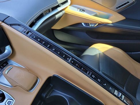 Used 2021 Chevrolet Corvette Stingray Preferred Conv w/ Chrome Exterior Badge Package RWD image 17