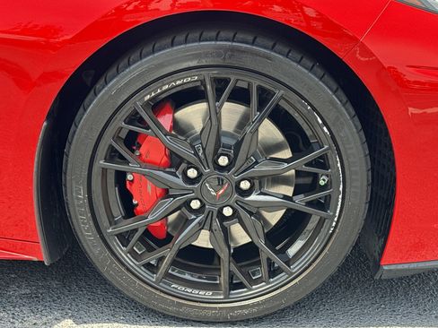 Used 2024 Chevrolet Corvette Stingray Preferred Cpe w/ Z51 Performance Package RWD image 13