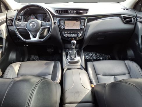 Used 2022 Nissan Rogue Sport SL w/ Premium Package image 10