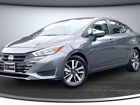 Used 2025 Nissan Versa SV w/ Trunk Package FWD image 4