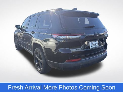 Used 2023 Jeep Grand Cherokee L Limited w/ Luxury Tech Group II image 5