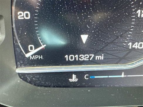 Used 2022 GMC Yukon XL Denali image 30