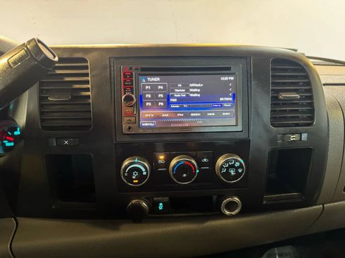 Used 2012 Chevrolet Silverado 1500 W/T image 12