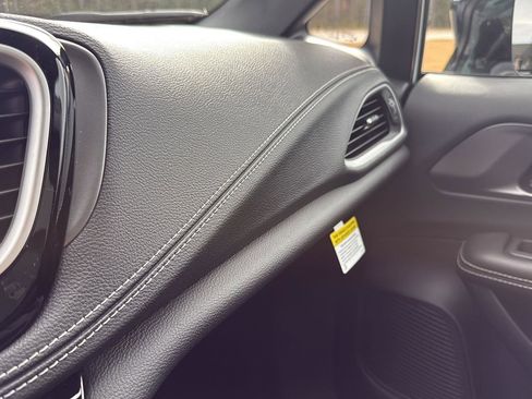 New 2026 Chrysler Pacifica Select w/ S Appearance Package image 21