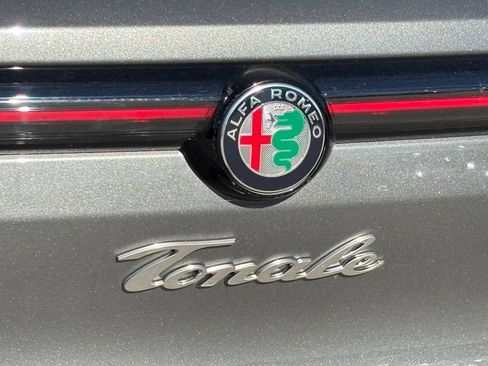 Used 2025 Alfa Romeo Tonale AWD/4WD image 5
