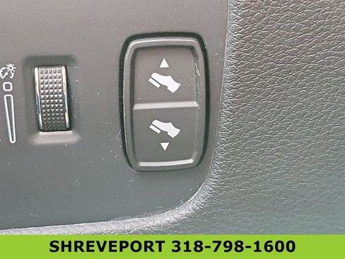 Used 2024 Jeep Wagoneer Series II RWD image 35