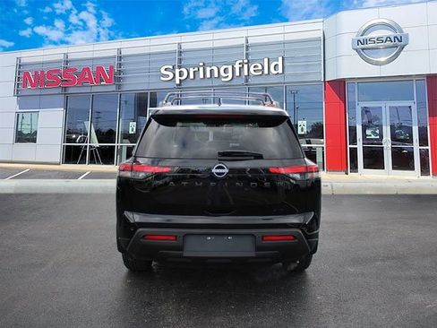 New 2025 Nissan Pathfinder SV w/ Black Appearance Package image 5