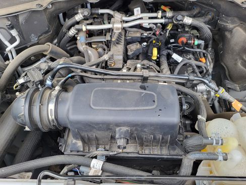 Used 2023 Ford Explorer XLT image 30