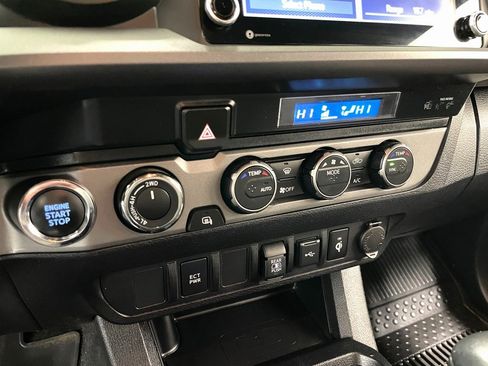 Used 2023 Toyota Tacoma TRD Off-Road image 29