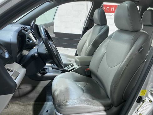 Used 2011 Toyota RAV4 Limited w/ Limited Extra Value Pkg AWD/4WD image 11