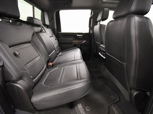 Used 2022 GMC Sierra 2500 Denali w/ Denali Ultimate Package image 18