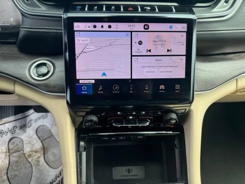 Used 2024 Jeep Grand Cherokee Limited 4xe w/ Luxury Tech Group II AWD/4WD image 15