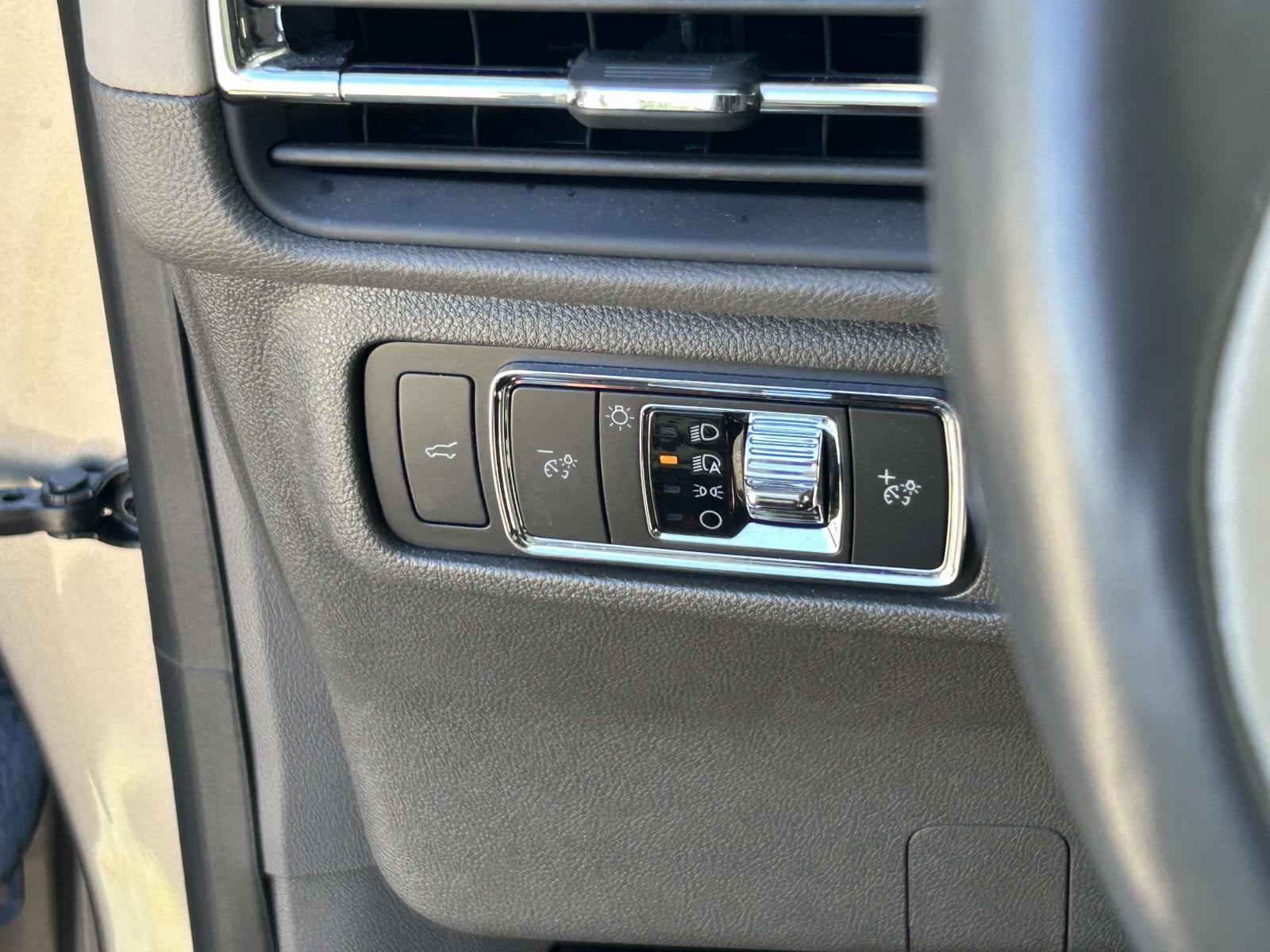 Certified 2020 Lincoln Corsair FWD w/ Equipment Group 101A image 30