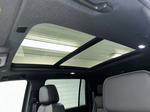 Used 2023 Chevrolet Suburban RST w/ Sport Performance Package image 4