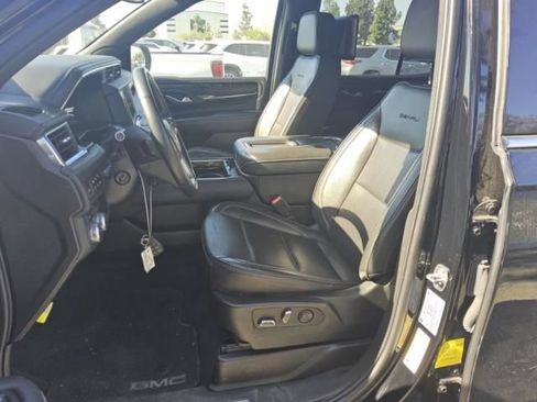 Used 2023 GMC Yukon Denali AWD/4WD image 8