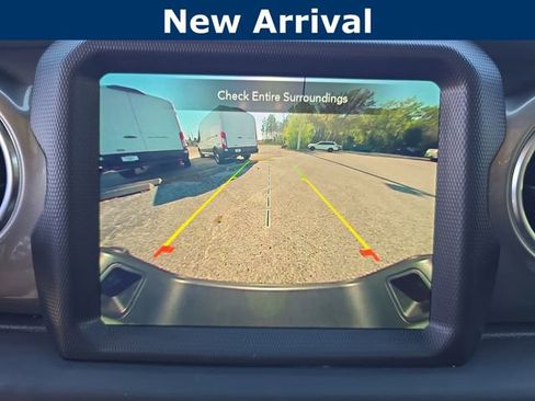 Used 2023 Jeep Gladiator Overland image 18