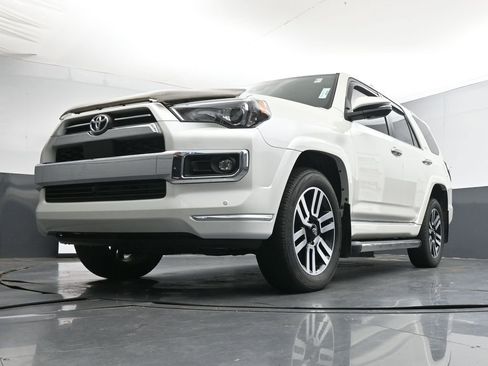 Used 2023 Toyota 4Runner Limited AWD/4WD image 35