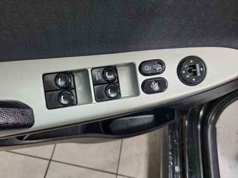 Used 2013 Hyundai Accent SE image 34