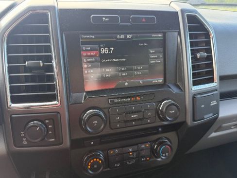 Used 2015 Ford F150 XLT w/ Equipment Group 302A Luxury AWD/4WD image 9