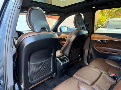 Used 2023 Volvo XC90 B5 Plus image 14