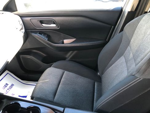 Used 2024 Nissan Rogue SV image 22