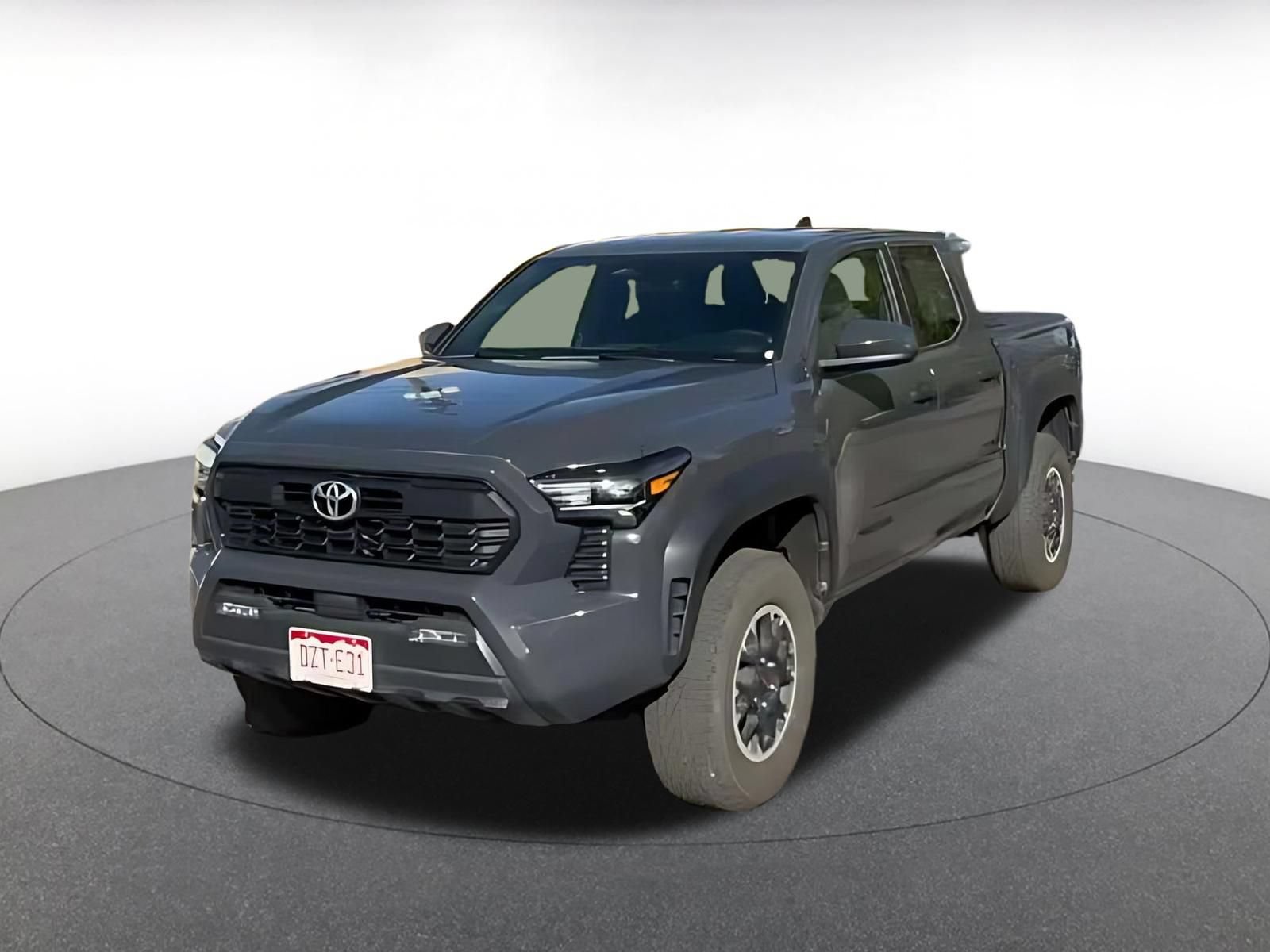 Used 2025 Toyota Tacoma TRD Off-Road AWD/4WD image 4