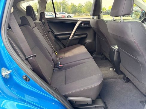 Used 2018 Toyota RAV4 XLE FWD image 13