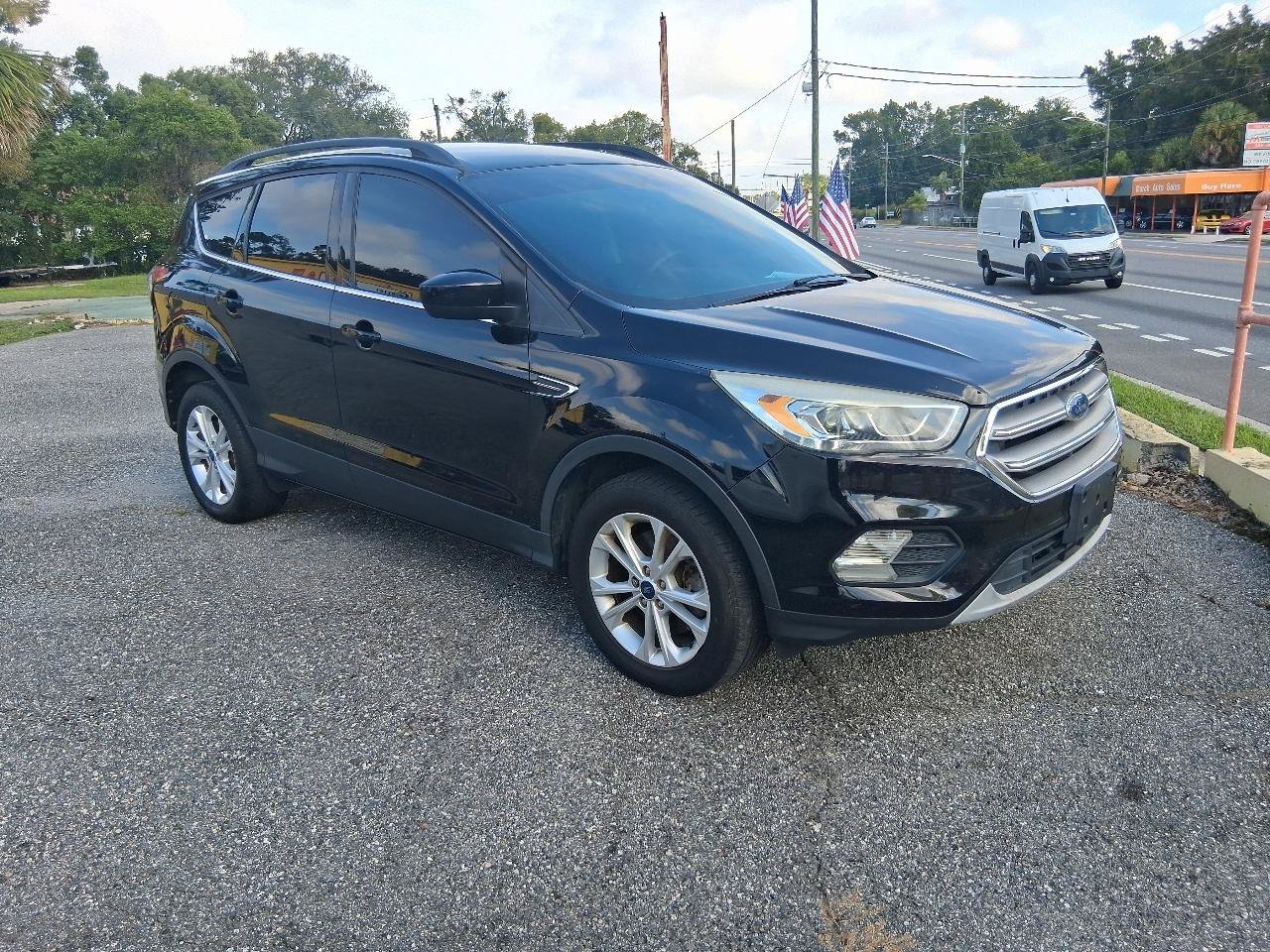 Used 2017 Ford Escape SE w/ Equipment Group 201A AWD/4WD image 6