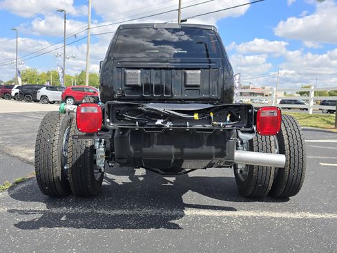 New 2026 RAM 4500 Tradesman w/ Chrome Appearance Group image 16