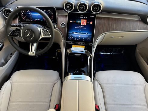 New 2026 Mercedes-Benz GLC 300 image 3